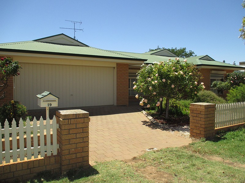 19 Lawler Street, Ouyen VIC 3490