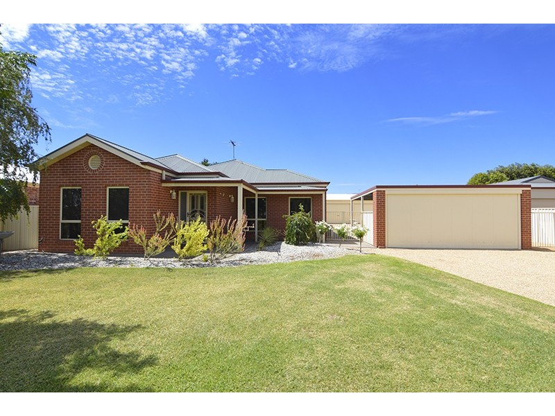10 Wood Street, Gol Gol NSW 2738