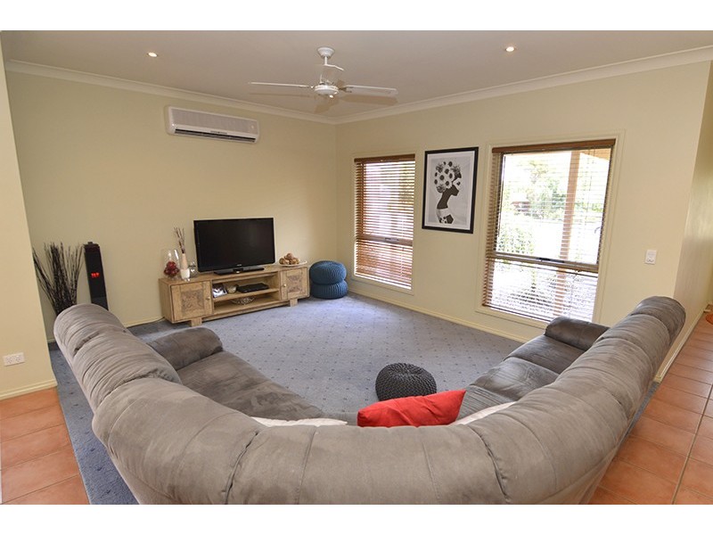 10 Wood Street, Gol Gol NSW 2738