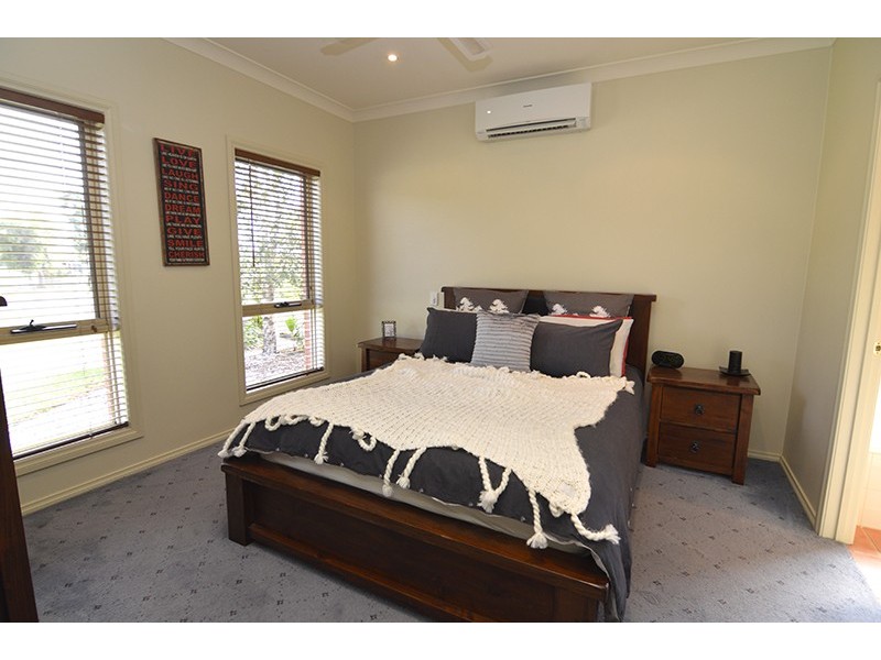 10 Wood Street, Gol Gol NSW 2738