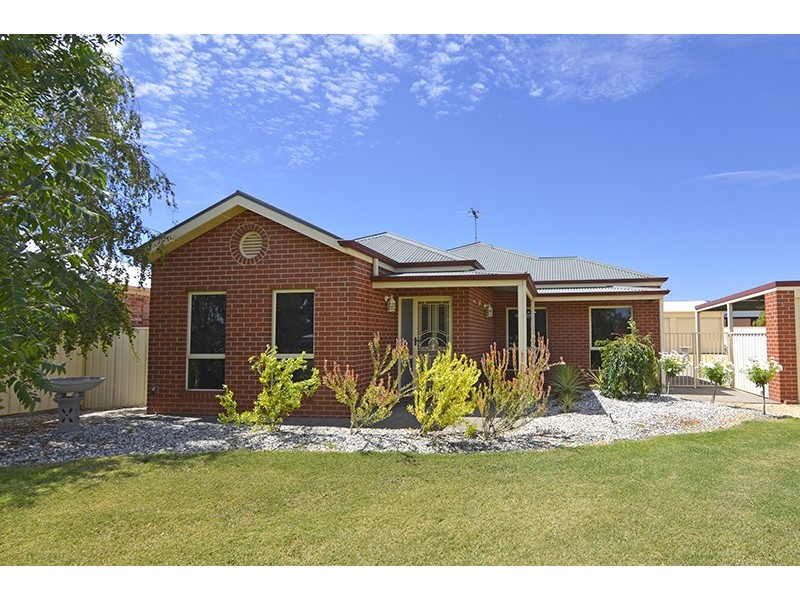 10 Wood Street, Gol Gol NSW 2738