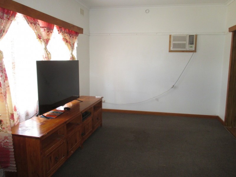 21 Hughes Street, Sea Lake VIC 3533