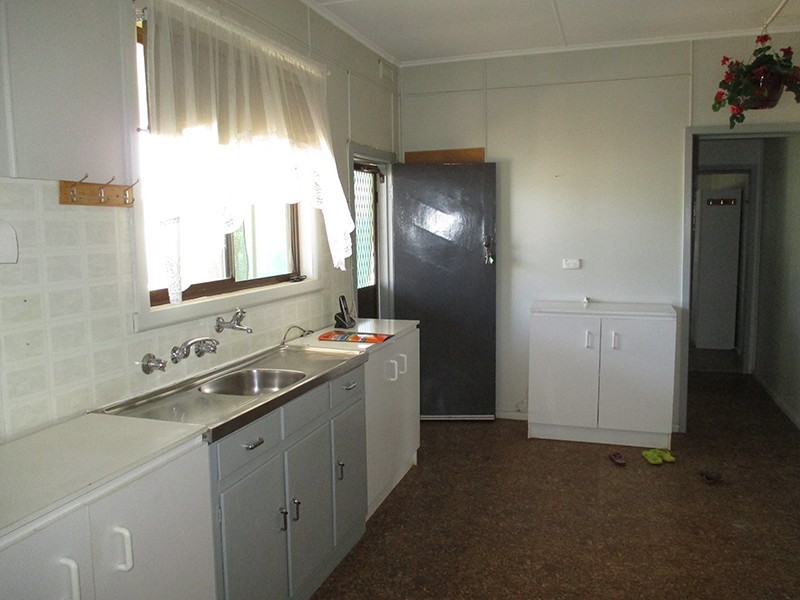 105 Sutcliff Street, Sea Lake VIC 3533