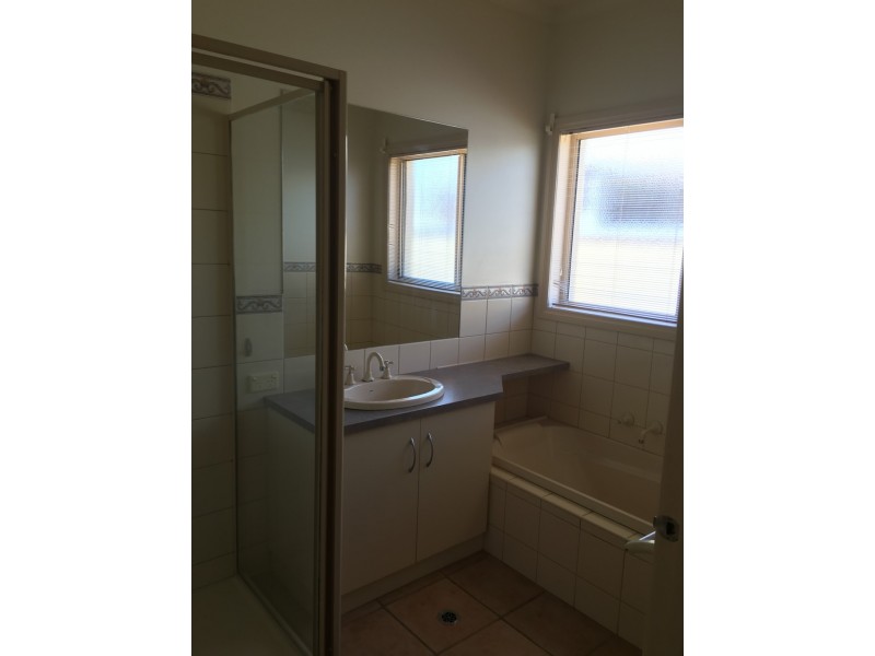 12 Vinleaf Street, Mildura VIC 3500