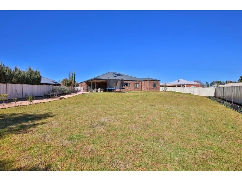33 Drings Way, Gol Gol NSW 2738