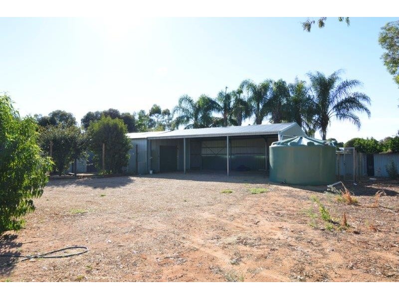 2374 Kulkyne Way, Nangiloc VIC 3494