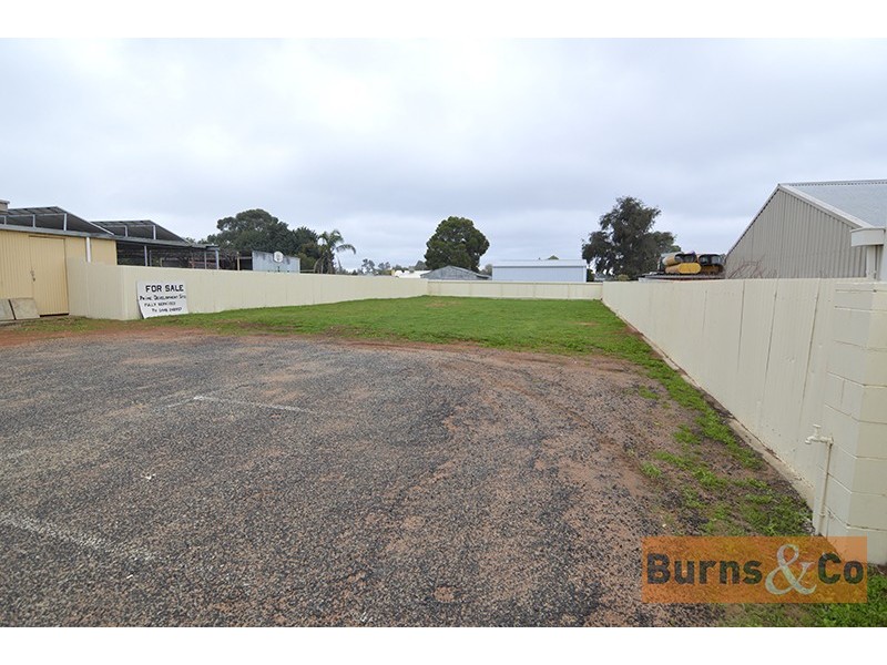 30-32 Adelaide Street, Gol Gol NSW 2738