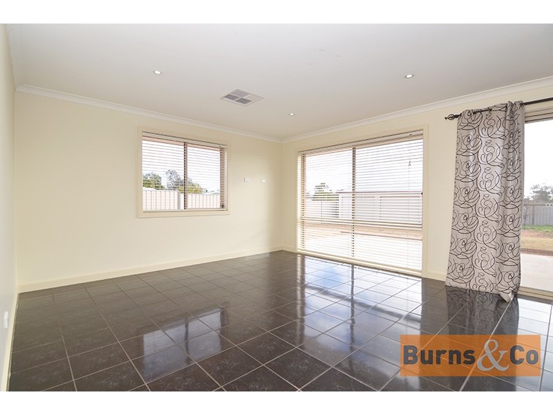 5 Anniversary Drive, Robinvale VIC 3549