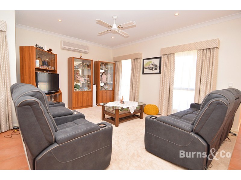 10 Wood Street, Gol Gol NSW 2738