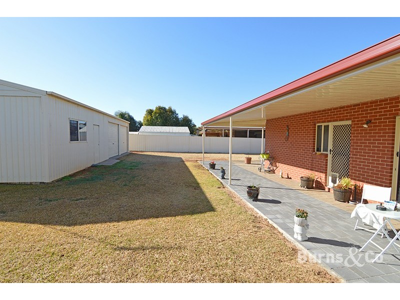 10 Wood Street, Gol Gol NSW 2738