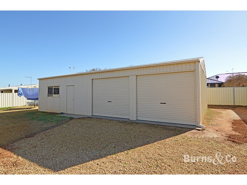 10 Wood Street, Gol Gol NSW 2738