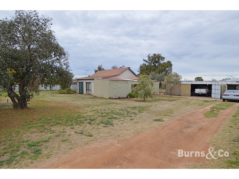 20 Latrobe Avenue, Red Cliffs VIC 3496
