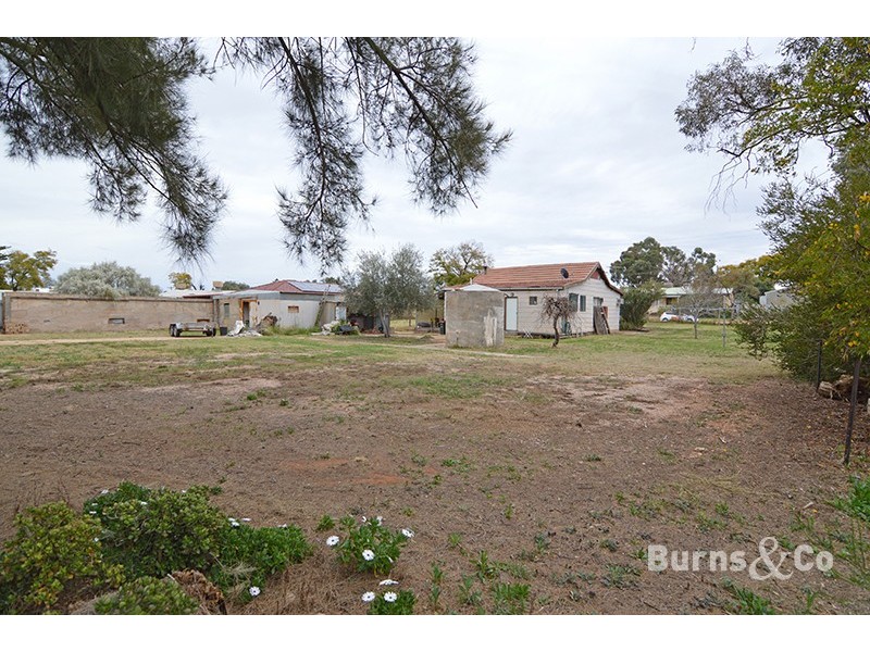 20 Latrobe Avenue, Red Cliffs VIC 3496