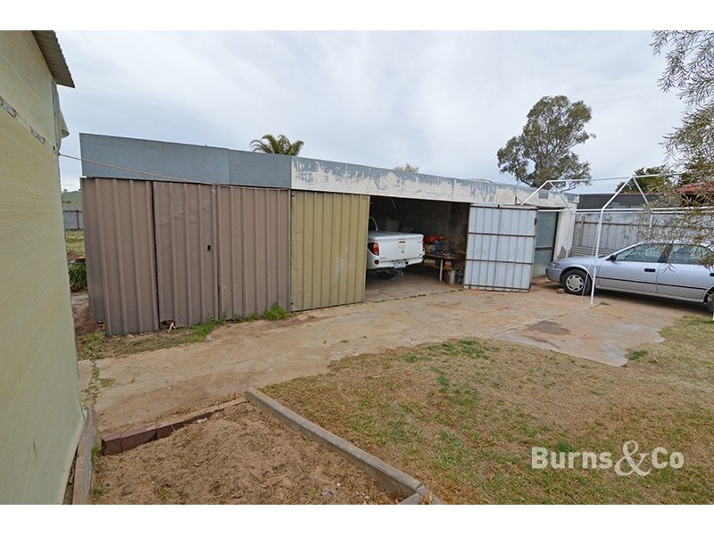 20 Latrobe Avenue, Red Cliffs VIC 3496
