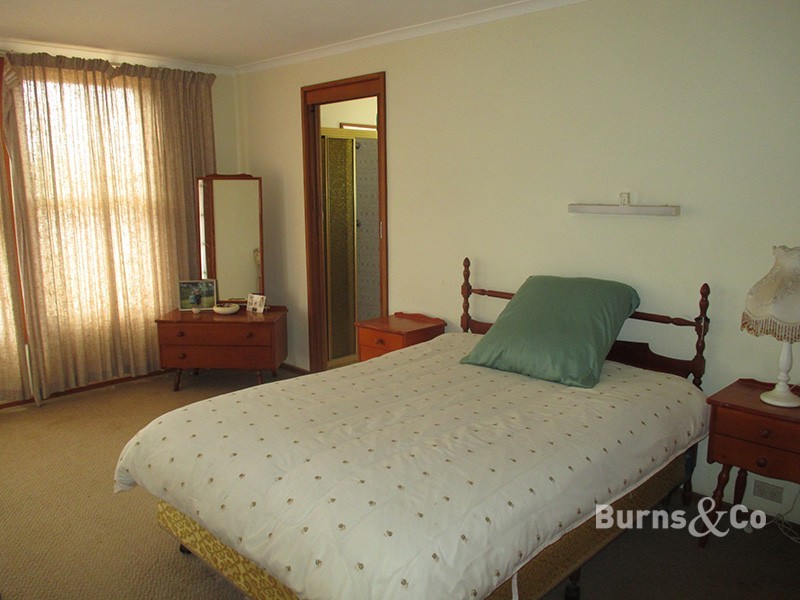 4 Coustley Avenue, Ouyen VIC 3490