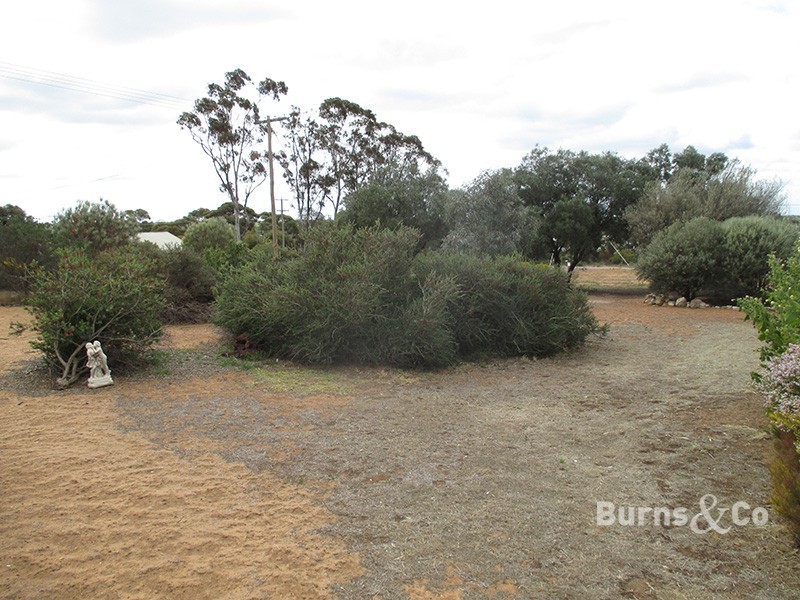 4 Coustley Avenue, Ouyen VIC 3490