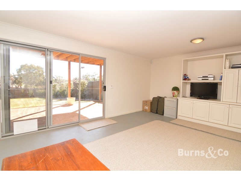 36 Riverview Drive, Dareton NSW 2717