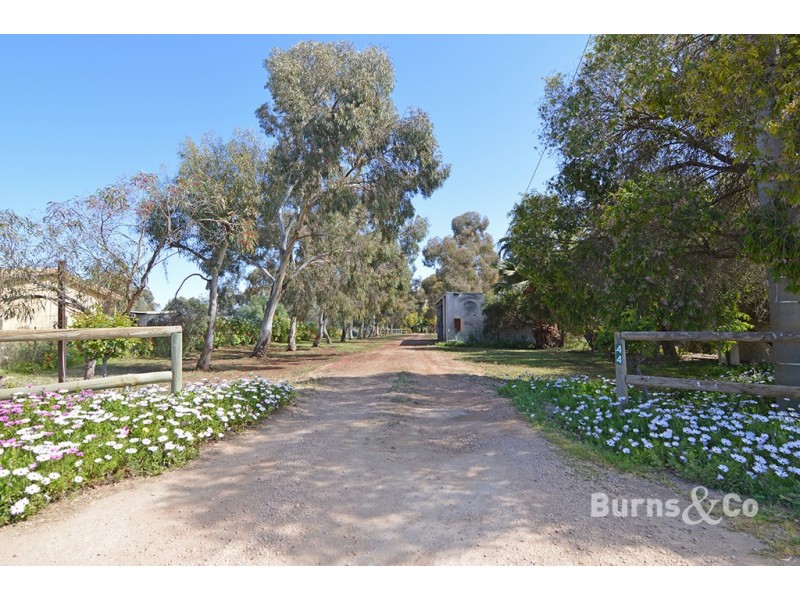 44 Ginquam Avenue, Nichols Point VIC 3501