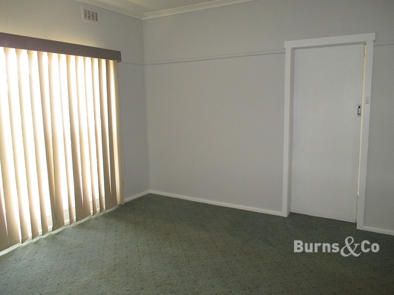 21 Howard Street, Sea Lake VIC 3533