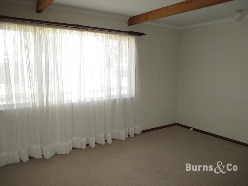 21 Howard Street, Sea Lake VIC 3533