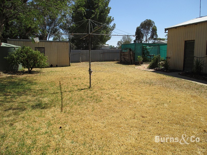 21 Howard Street, Sea Lake VIC 3533