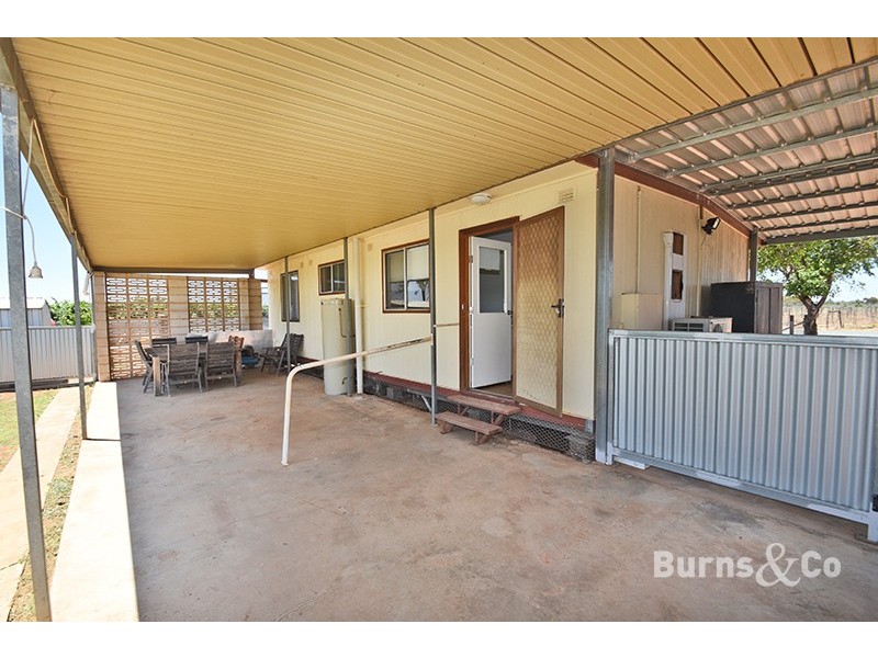 33 Cudgee Road, Dareton NSW 2717