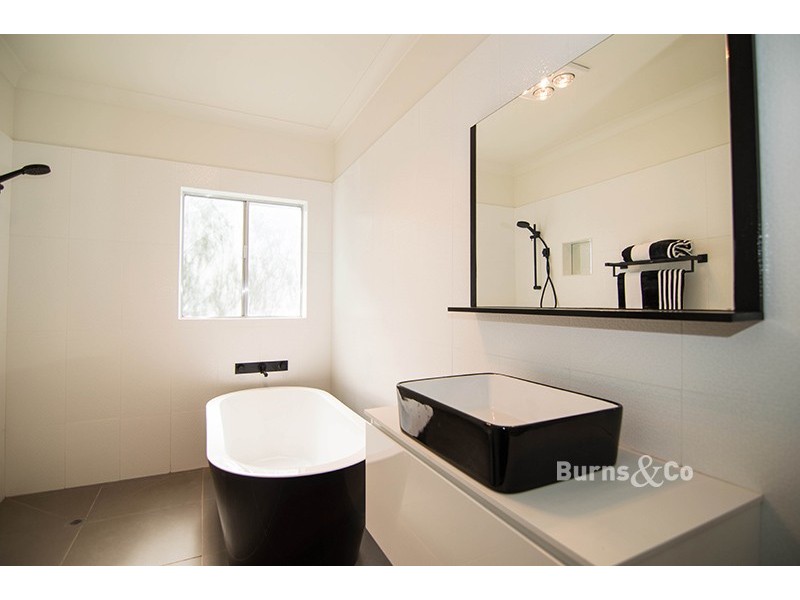 121 Pasadena Grove, Mildura VIC 3500