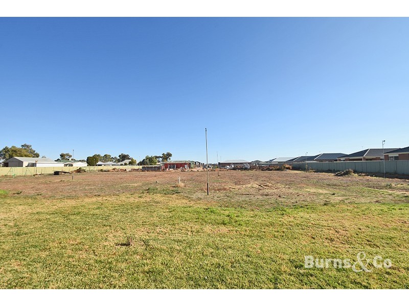 7 Luke Road, Mildura VIC 3500