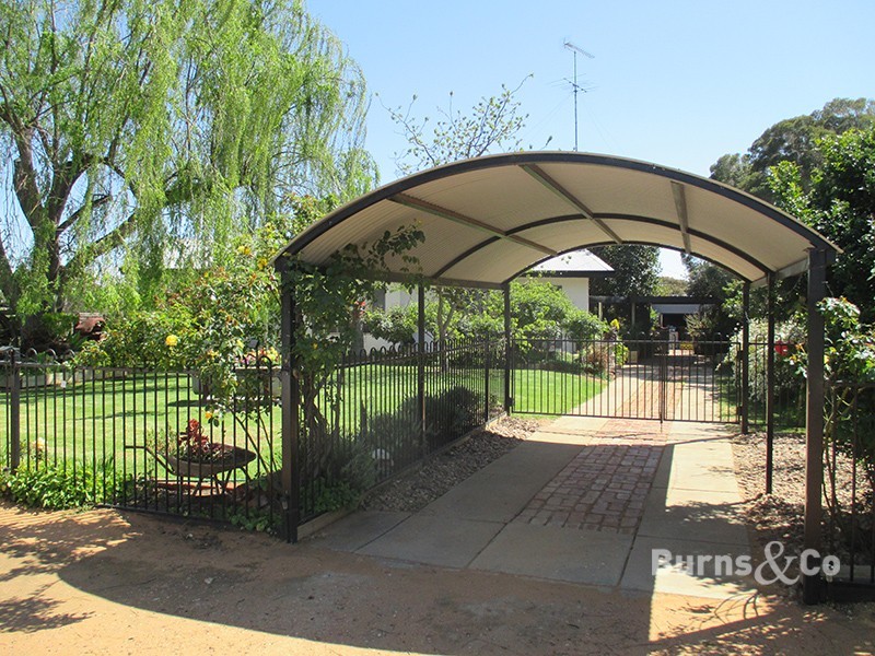 32 Richardson Street, Walpeup VIC 3507