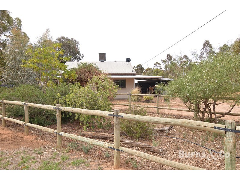 20 Weaver Lane, Merbein West VIC 3505