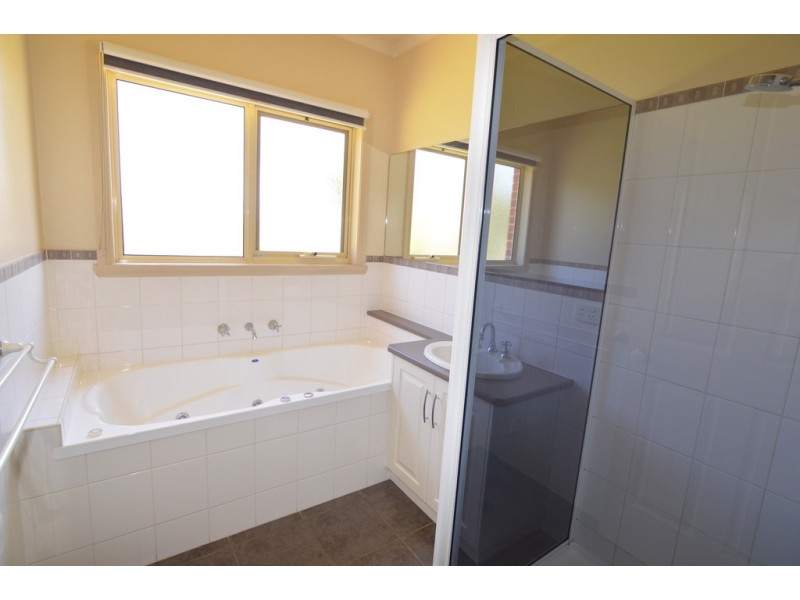 4 Marziano Drive, Mildura VIC 3500