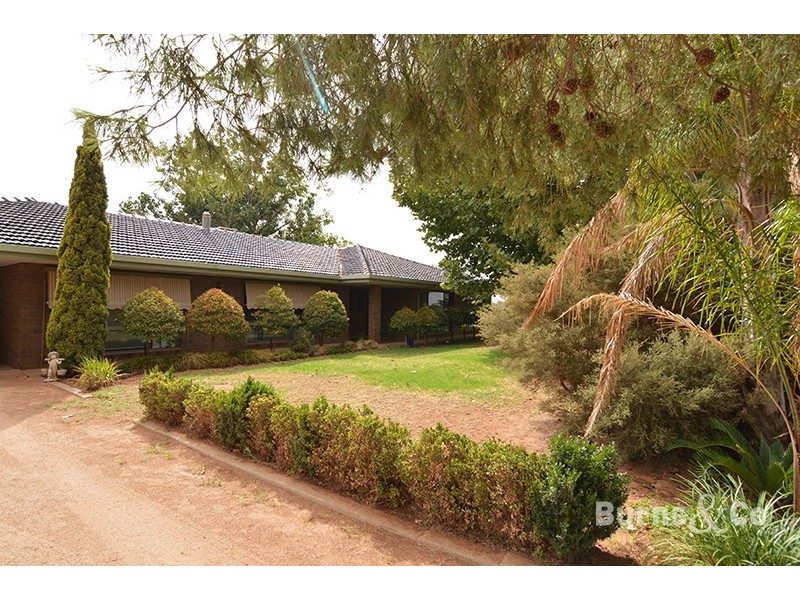 114 Seventh Street Ext, Birdwoodton VIC 3505