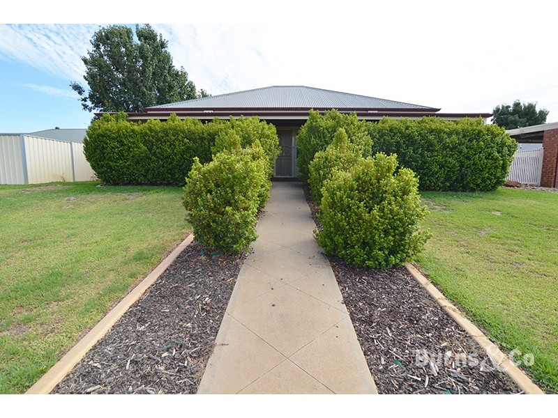 1 Lauren Close, Gol Gol NSW 2738