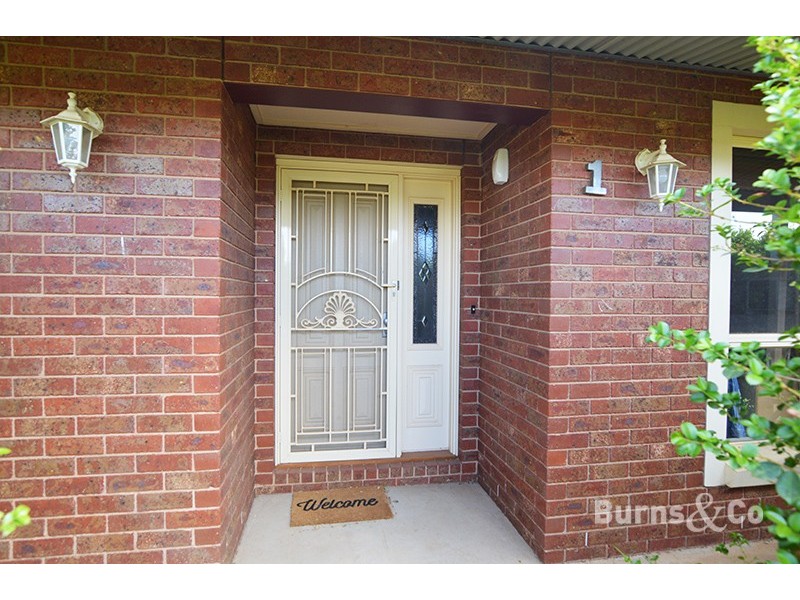 1 Lauren Close, Gol Gol NSW 2738