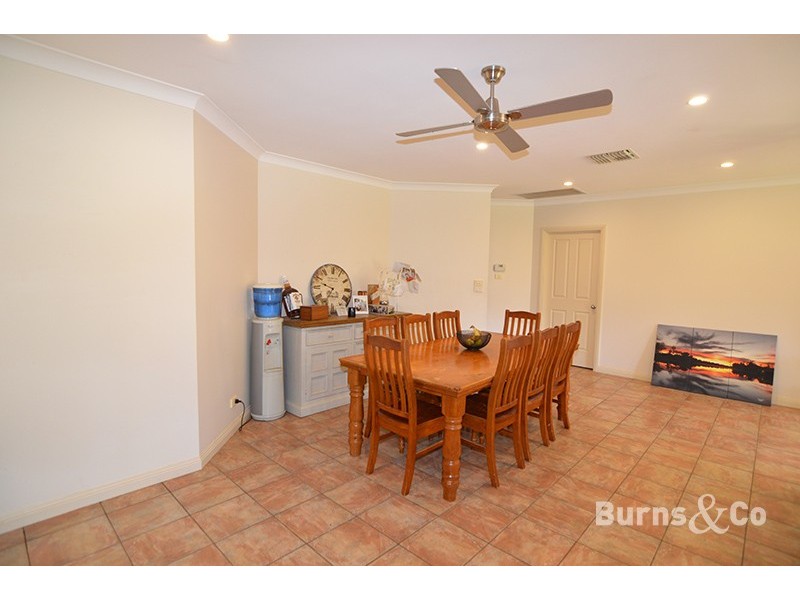 1 Lauren Close, Gol Gol NSW 2738