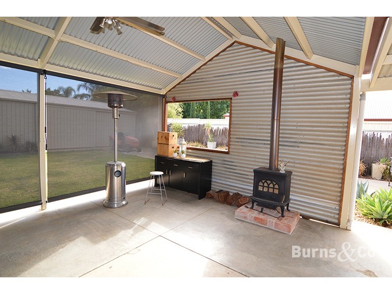 1 Lauren Close, Gol Gol NSW 2738