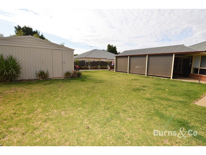 1 Lauren Close, Gol Gol NSW 2738