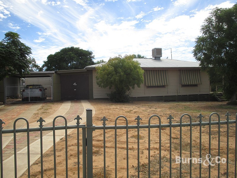 4 Richardson Street, Walpeup VIC 3507