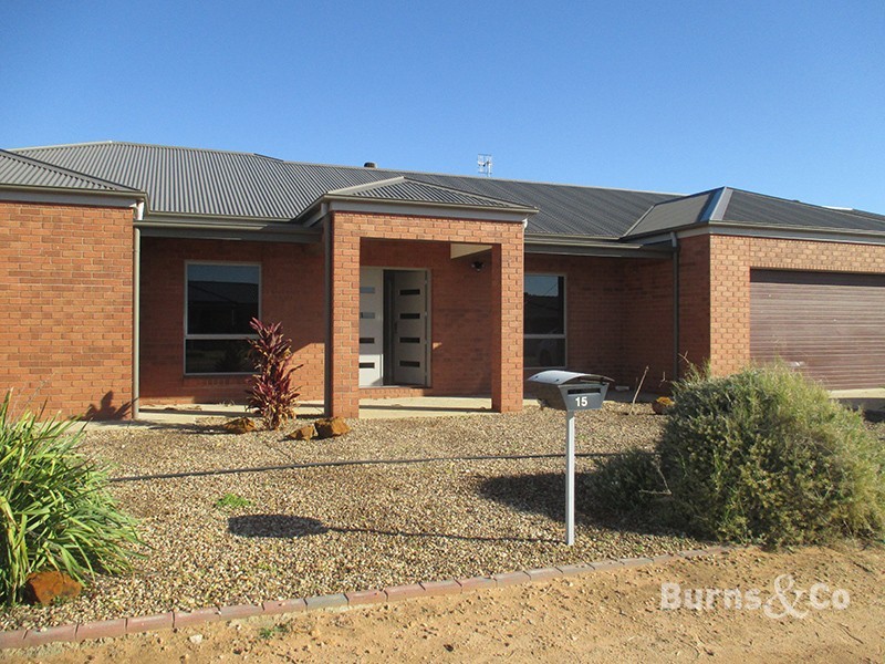 15 Shaddock Street, Ouyen VIC 3490