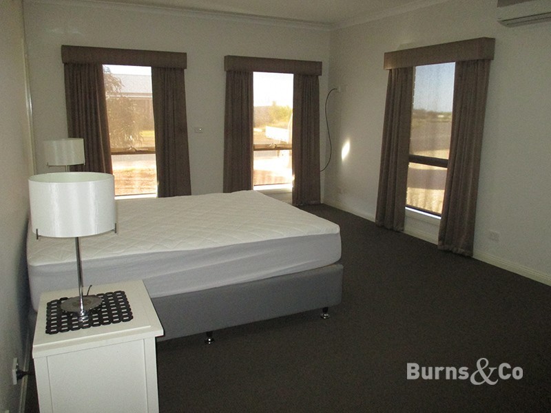 15 Shaddock Street, Ouyen VIC 3490