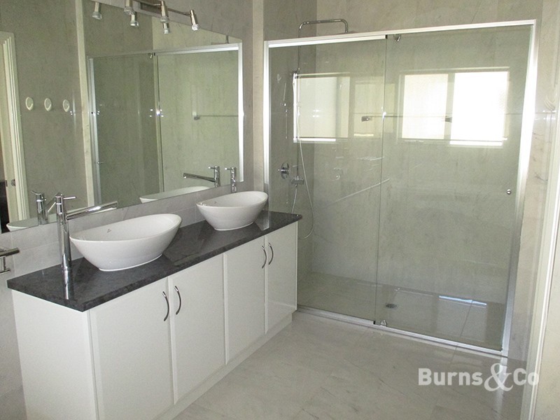 15 Shaddock Street, Ouyen VIC 3490