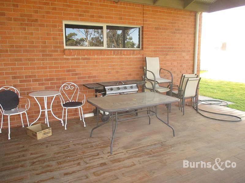 15 Shaddock Street, Ouyen VIC 3490