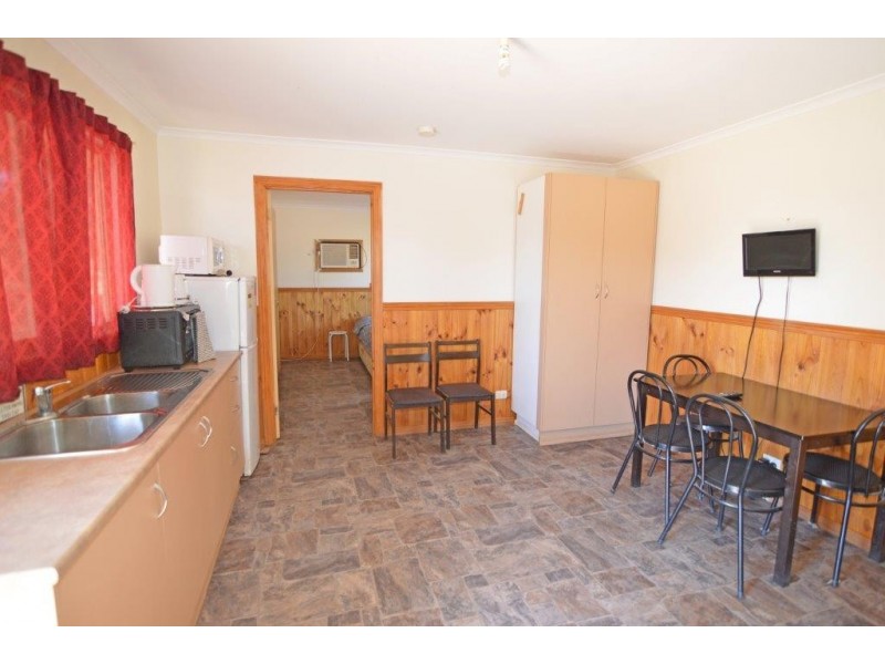 5302 Sturt Highway, Cullulleraine VIC 3496