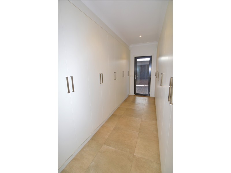 15 Murray Street, Gol Gol NSW 2738