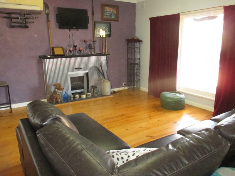 24 Richardson Street, Walpeup VIC 3507