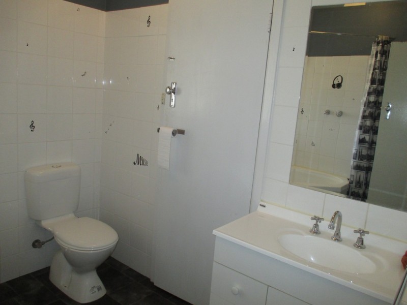 24 Richardson Street, Walpeup VIC 3507