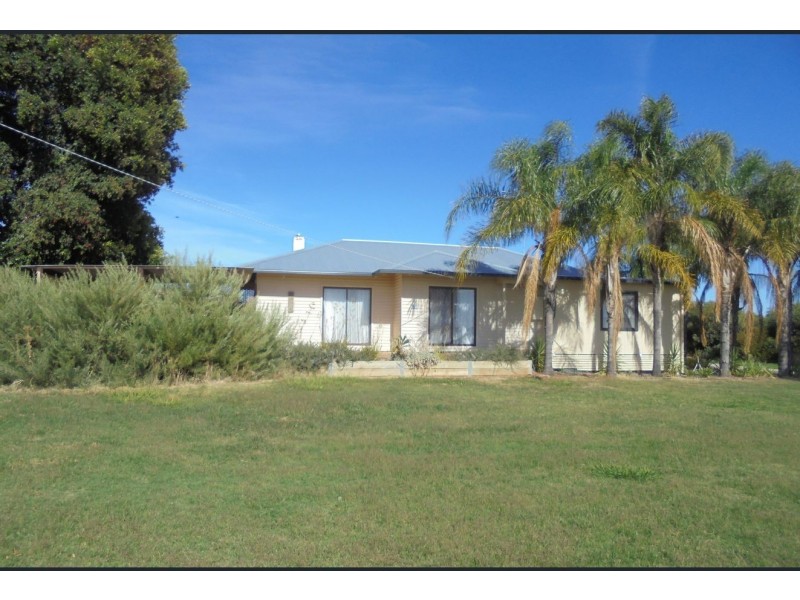 220 Darwin Road, Robinvale VIC 3549