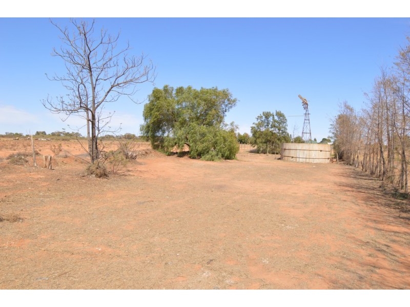 72 Honour Avenue, Merbein West VIC 3505