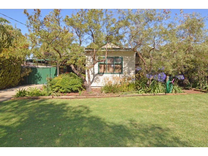 11 Churchill Street, Buronga NSW 2739