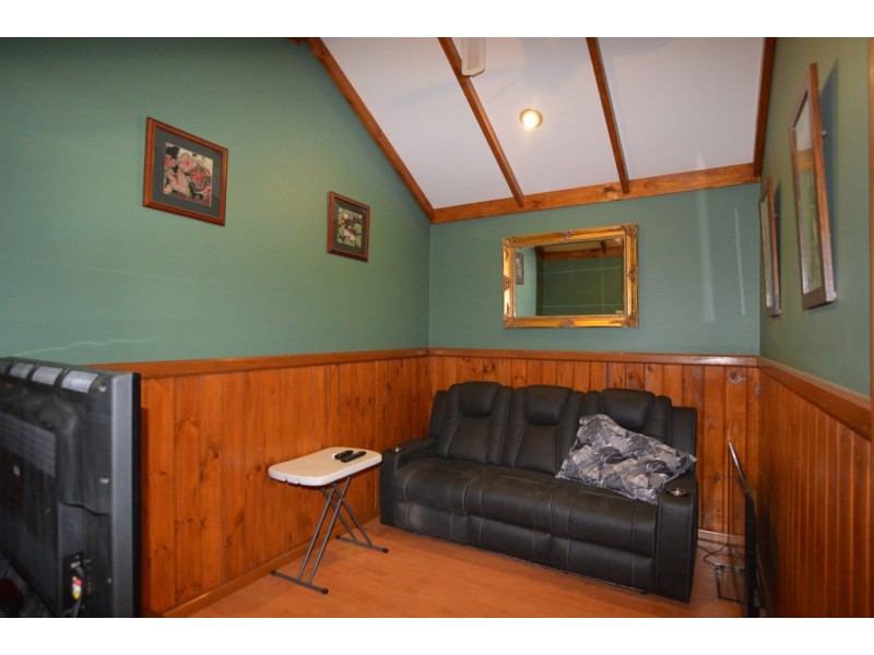 11 Churchill Street, Buronga NSW 2739